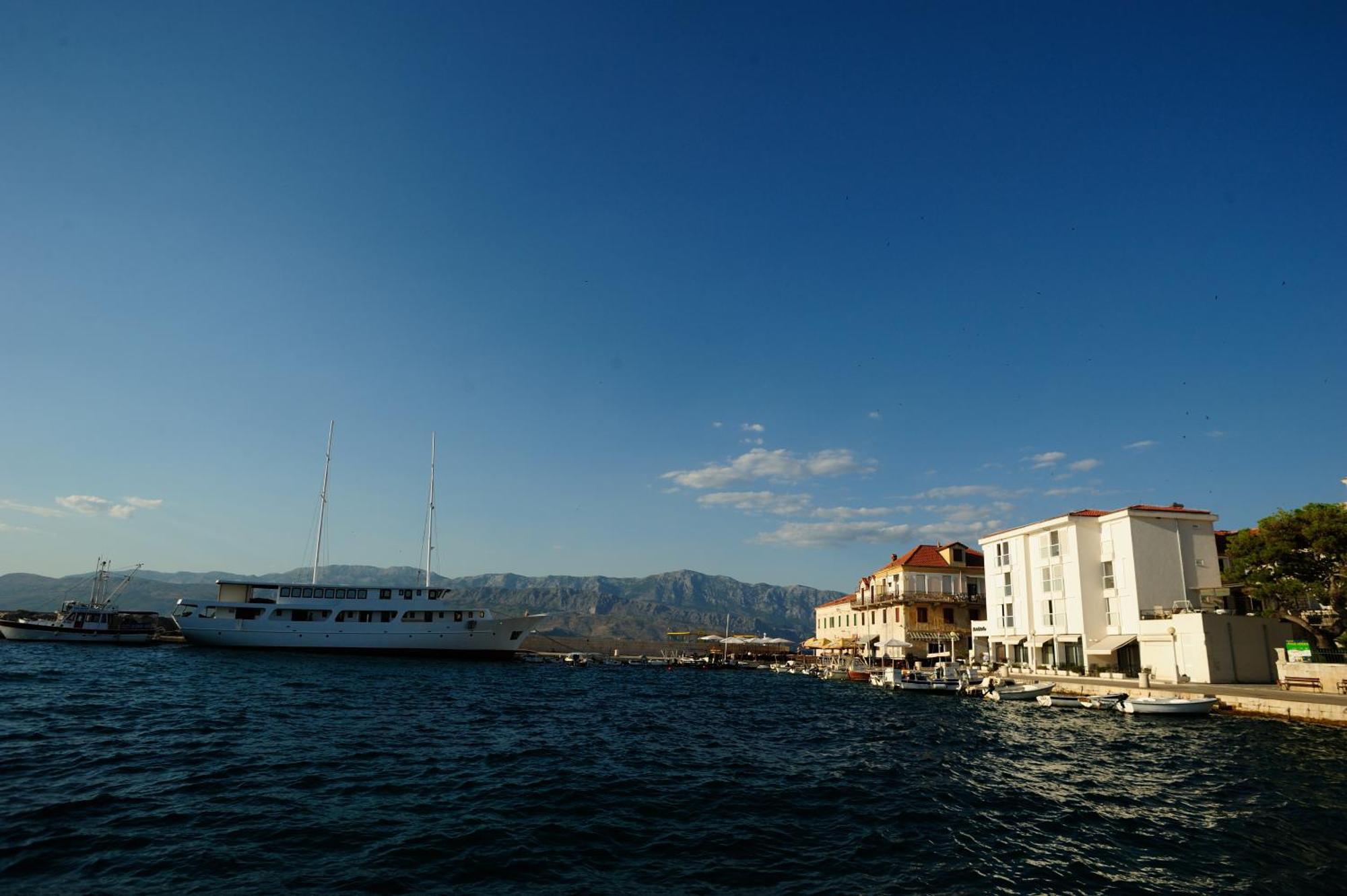 Hotel Vrilo - Adults Only Postira Bagian luar foto